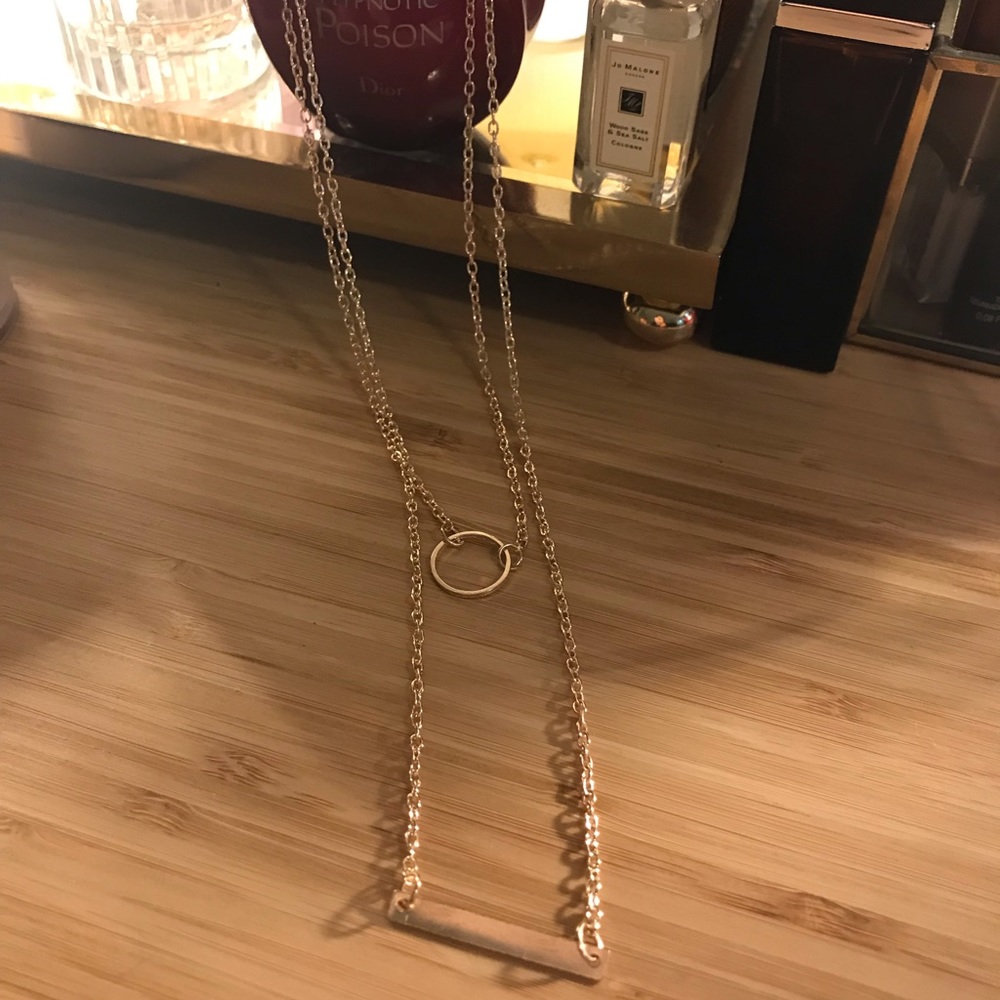 🆕 Gold Bar Layered Necklace - Picture 4 of 5
